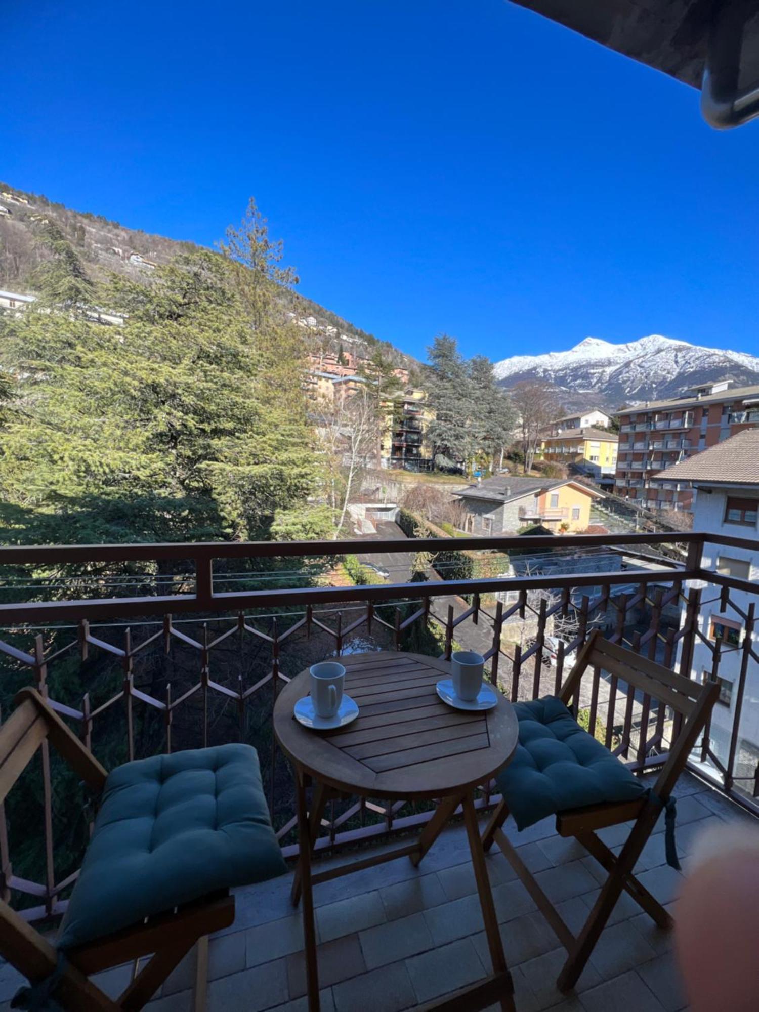 Blue Moon - Via Parigi Apartments Aosta Exterior photo