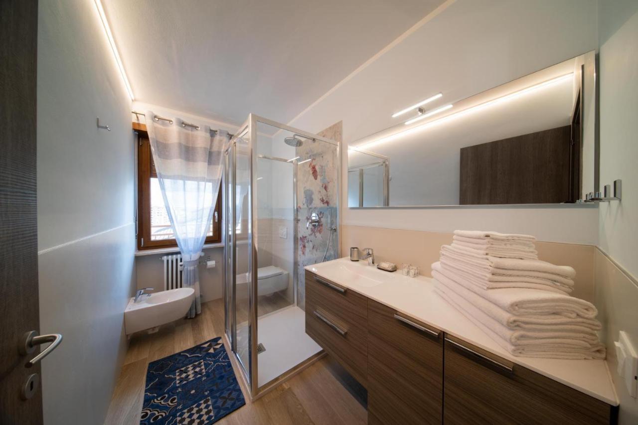 Blue Moon - Via Parigi Apartments Aosta Exterior photo