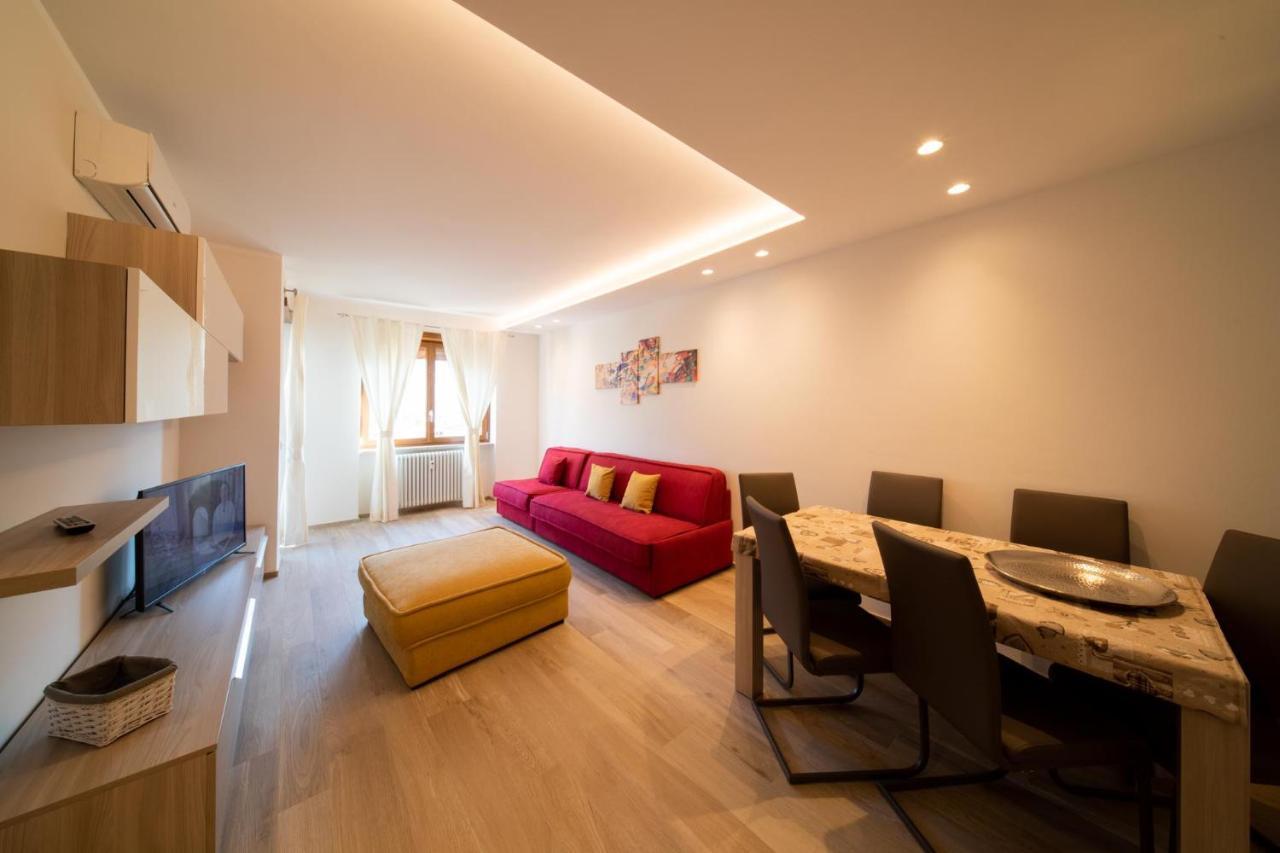 Blue Moon - Via Parigi Apartments Aosta Exterior photo